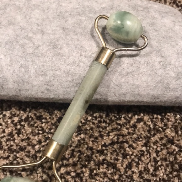 Facial Roller - Picture 5 of 9